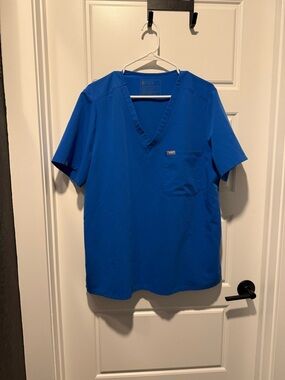 Women’s Figs Scrub Technical Collection Blue Top in XXL